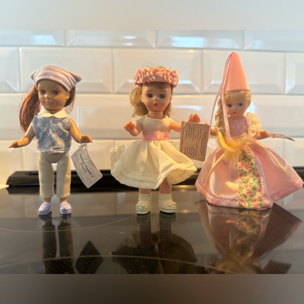 3 Madame Alexander x McDonalds dolls, 2003 release